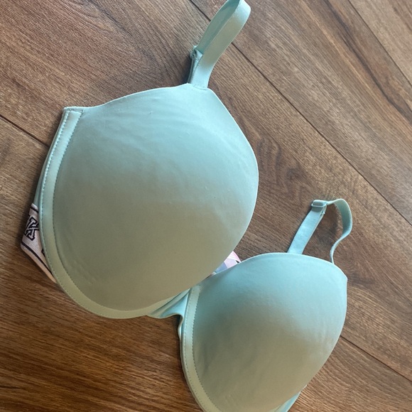 PINK Victoria Secret Wear Everywhere push-up - Picture 3 of 6